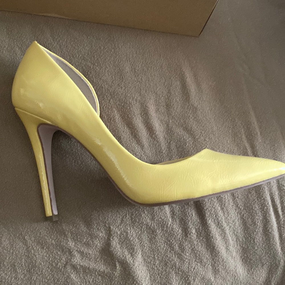 Jessica Simpson stiletto dress pump